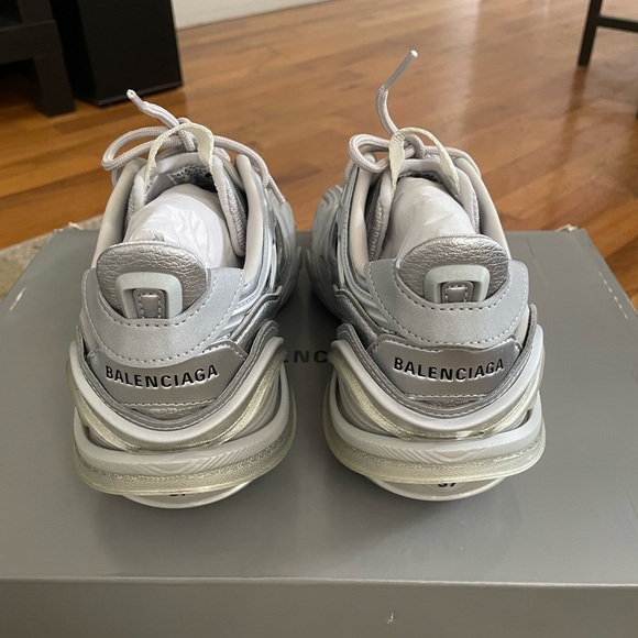 Brand New Balenciaga Tyrex Silver women’s sz eu 37 - Picture 5 of 7